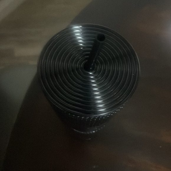 Starbucks 2024 Matte Black Pleated Shine
Tumbler BRAND NEW. NWT! - Picture 3 of 5